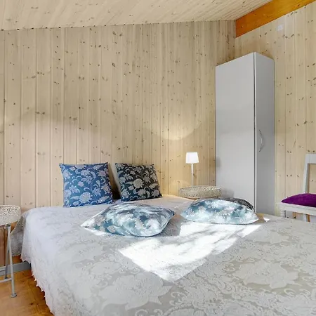 3 Bedroom Lovely In Vaeggerlose Dom wakacyjny *
