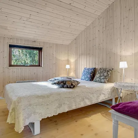 3 Bedroom Lovely In Vaeggerlose Dom wakacyjny *