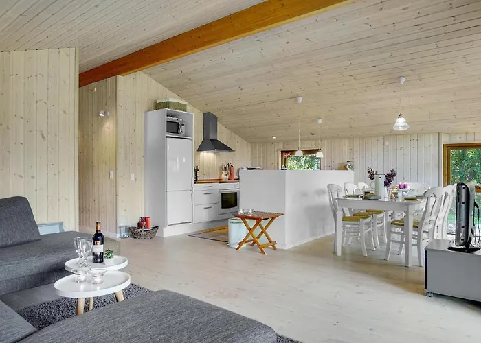 3 Bedroom Lovely In Vaeggerlose Bøtø By